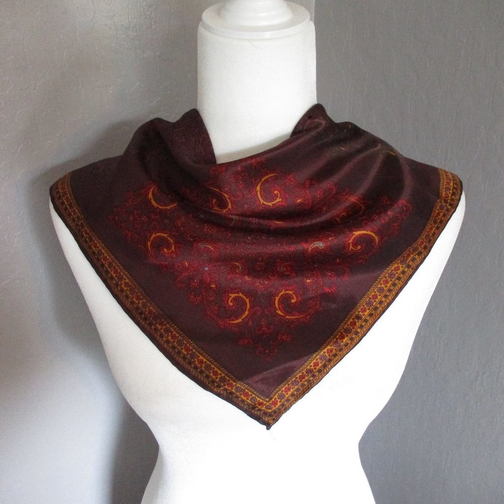 Plum & gold paisley scarf - Picture 4 of 9